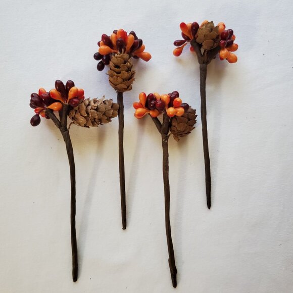 Fall / Autumn Pip Berry Cluster - 4.5" Stem with Pinecone – Set of (4) - Picture 4 of 4